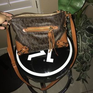 Small brown shoulder Michael Kors purse